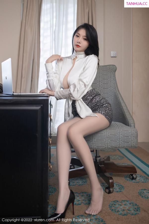 安然Maleah  [XiuRen]高清写真图 2022.08.23 No.5480 安然anran第24张图片